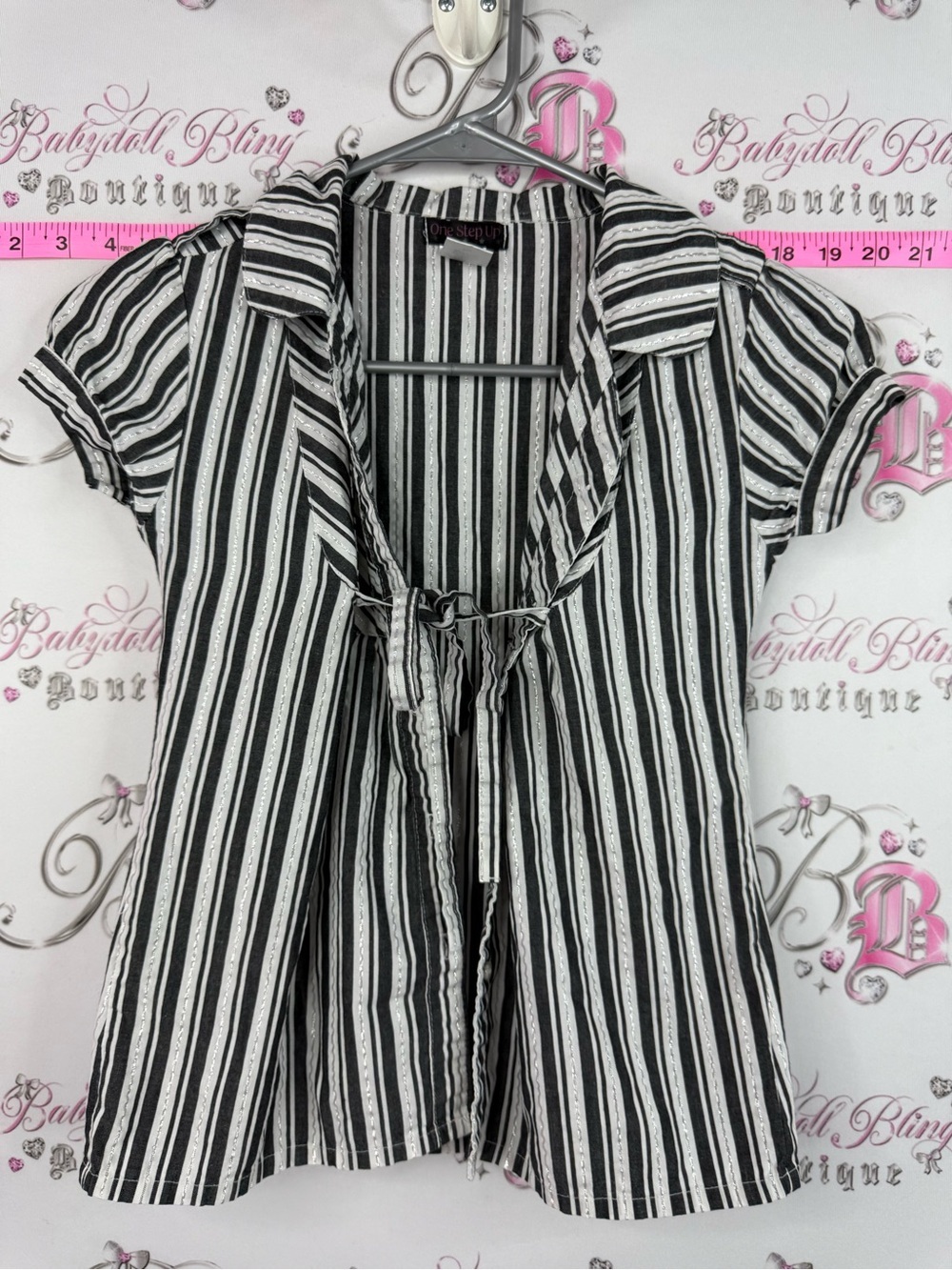 One Step up shirt silver Black & White Striped Tie-Front Short Sleeve Blouse